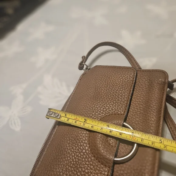 Bueno Brown Leather Crossbody Bag With Hand Strap - Picture 8 of 9